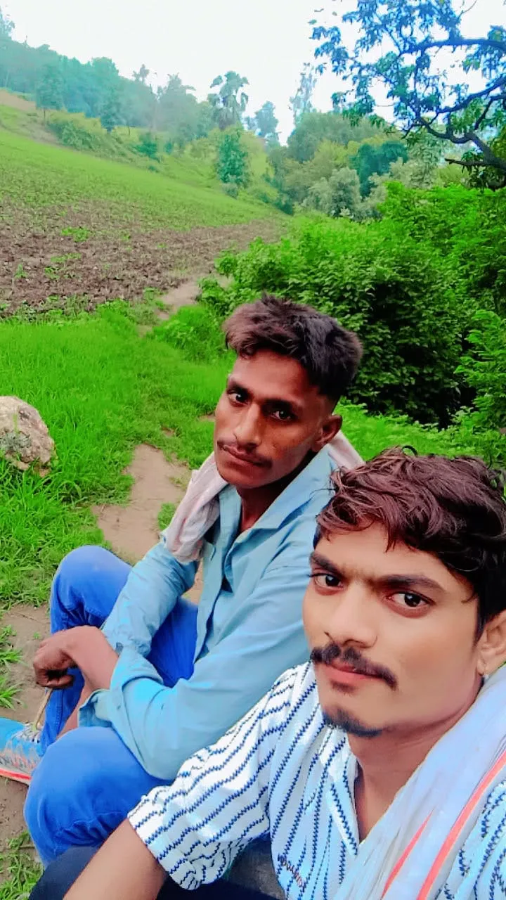 Santosh Bhuriya નો પ્રોફાઇલ ફોટો