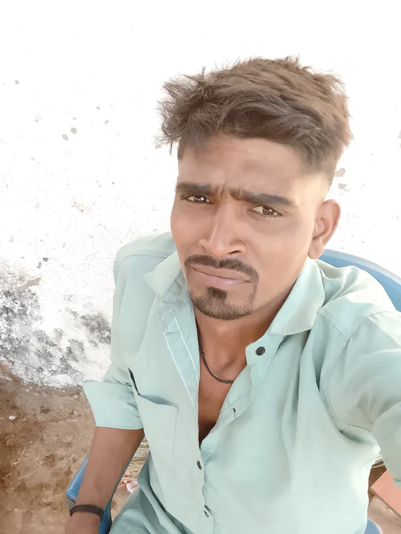 Naresh bhuriya નો પ્રોફાઇલ ફોટો